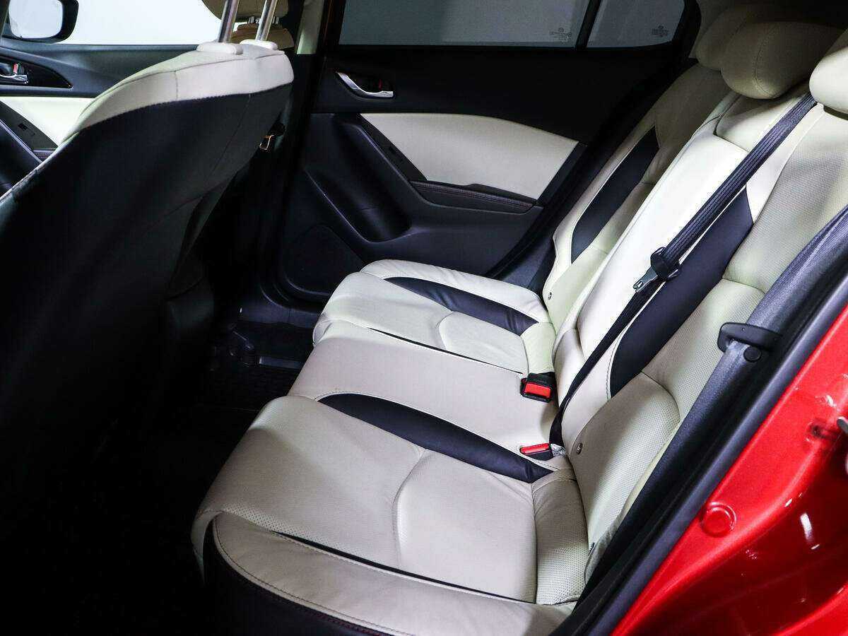 Mazda 3 с пробегом — 2014 год. Фото: #7