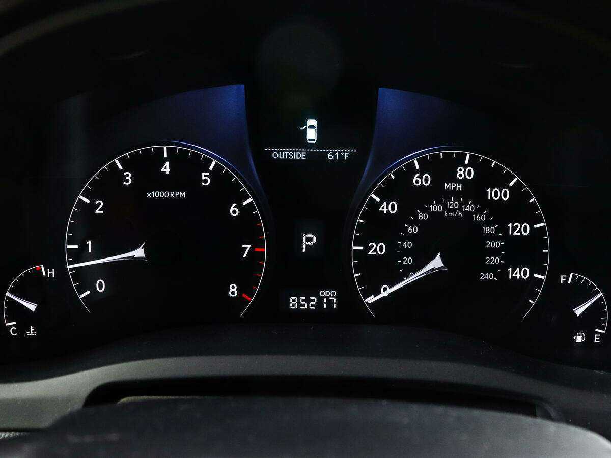 Lexus RX с пробегом — 2010 год. Фото: #9