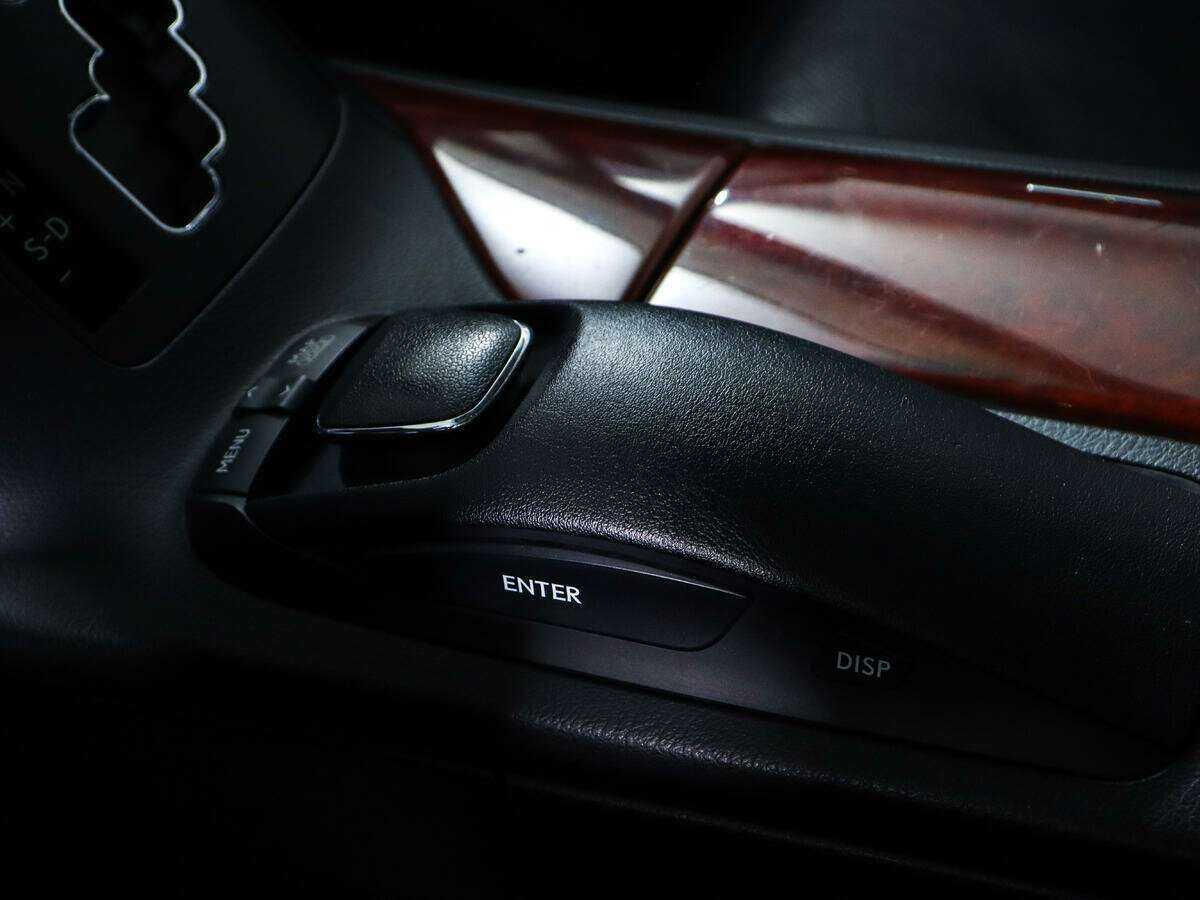 Lexus RX с пробегом — 2010 год. Фото: #18