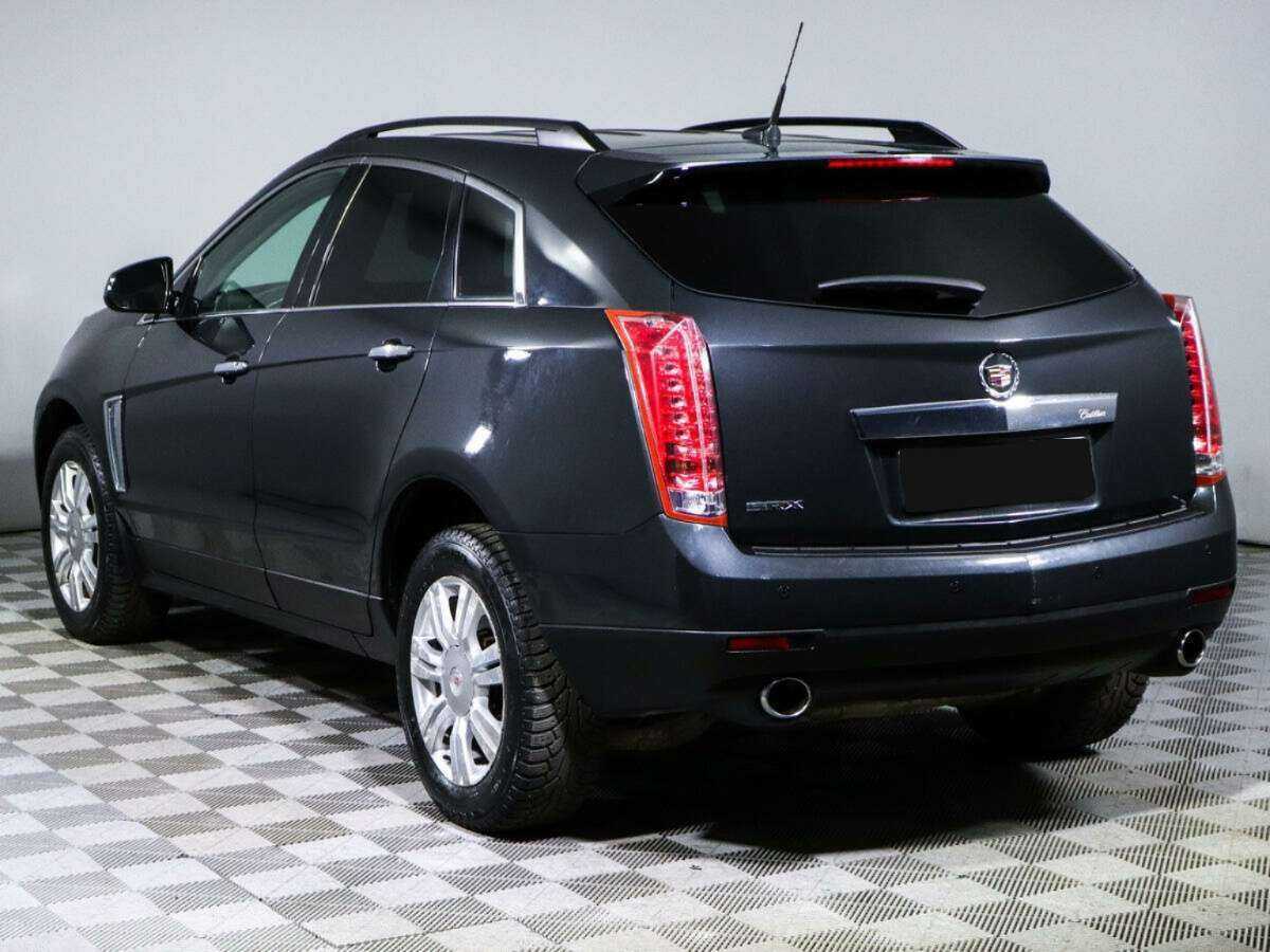 Cadillac SRX с пробегом — 2015 год. Фото: #4