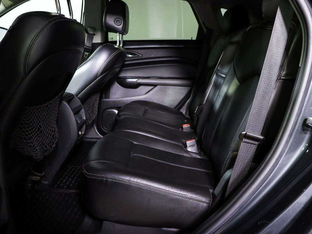 Cadillac SRX с пробегом — 2015 год. Фото: #7