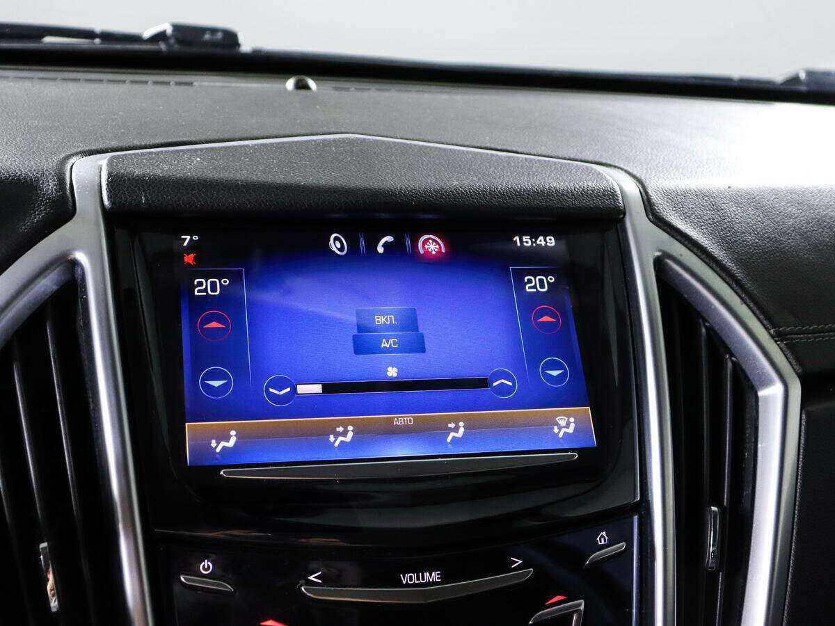 Cadillac SRX с пробегом — 2015 год. Фото: #12