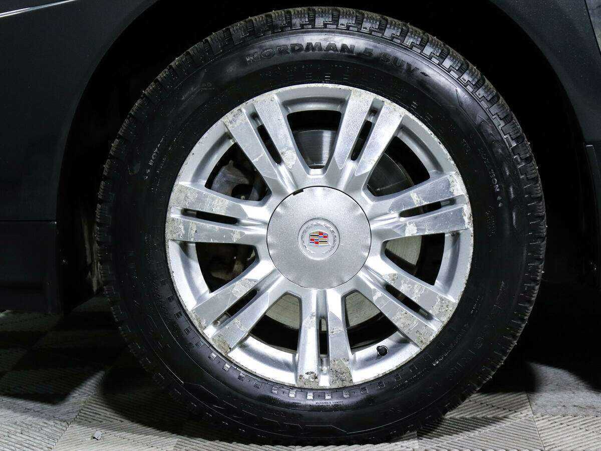 Cadillac SRX с пробегом — 2015 год. Фото: #17