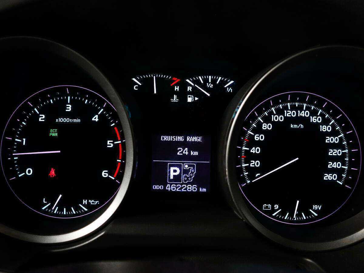 Toyota Land Cruiser с пробегом — 2008 год. Фото: #7