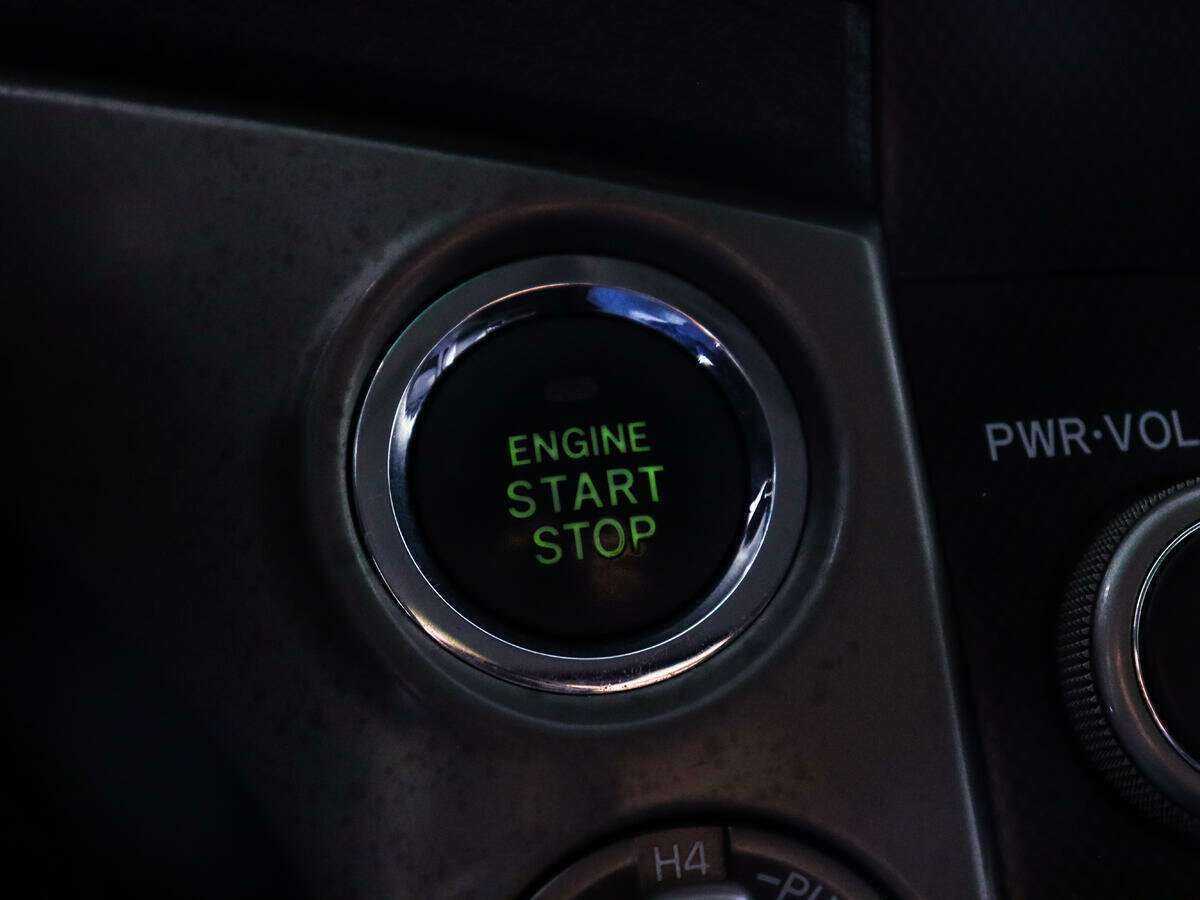 Toyota Land Cruiser с пробегом — 2008 год. Фото: #13