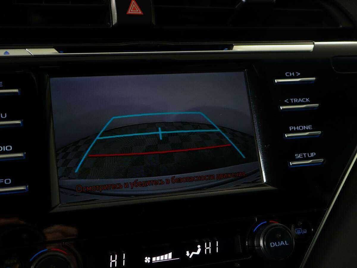 Toyota Camry с пробегом — 2019 год. Фото: #12