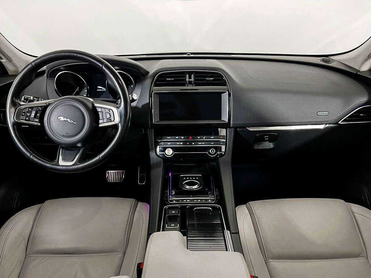 Jaguar F-Pace с пробегом — 2019 год. Фото: #8
