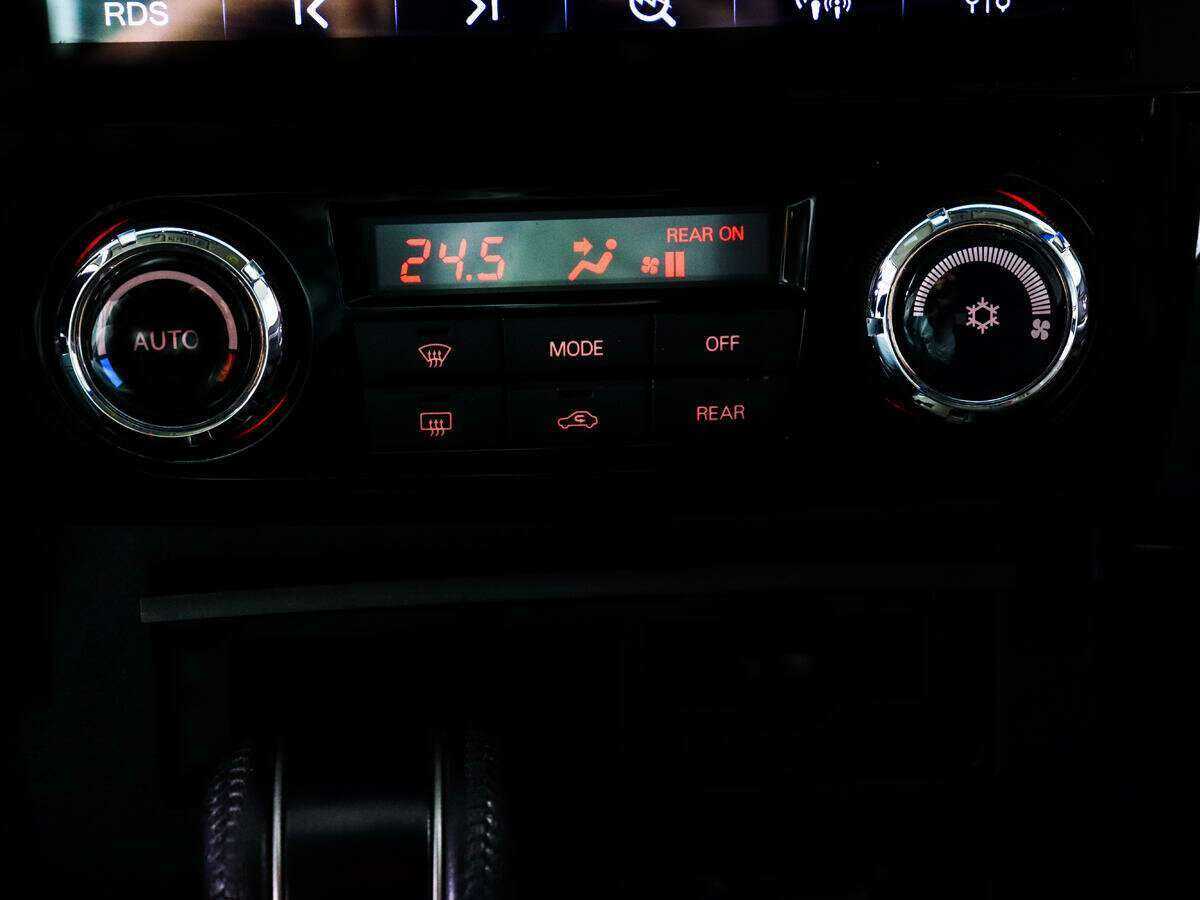 Mitsubishi Pajero с пробегом — 2021 год. Фото: #17