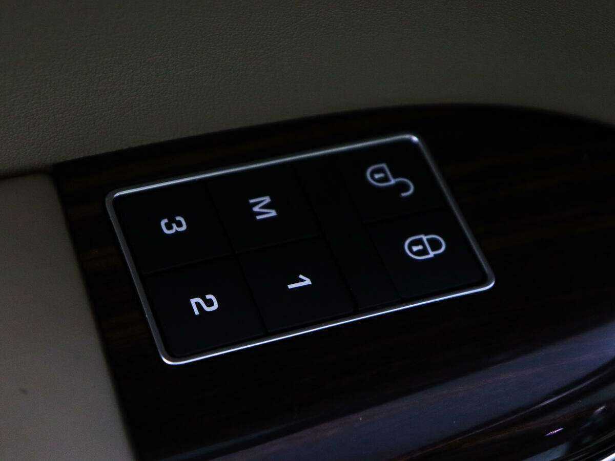 Land Rover Range Rover с пробегом — 2017 год. Фото: #14