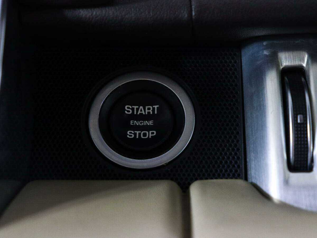 Land Rover Range Rover с пробегом — 2017 год. Фото: #15