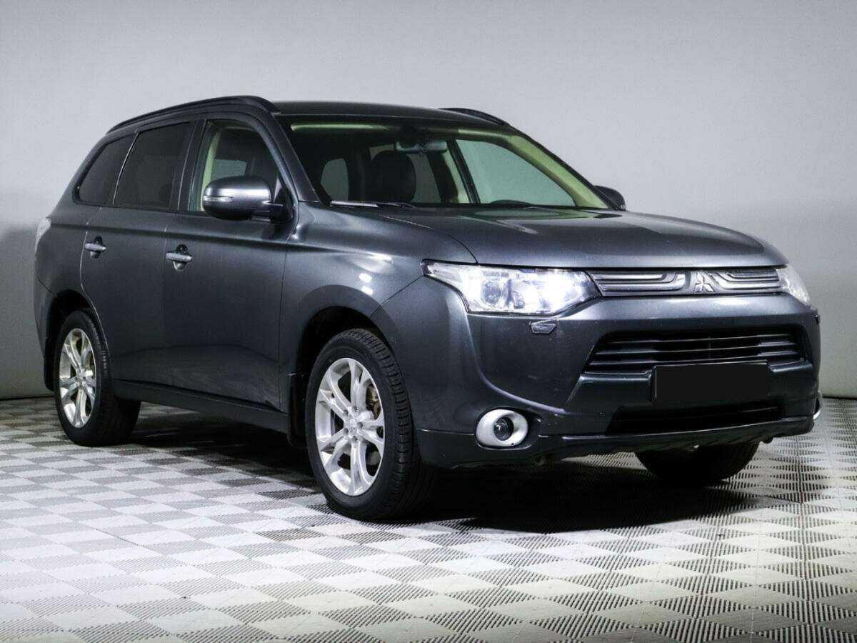 Mitsubishi Outlander с пробегом — 2013 год. Фото: #2