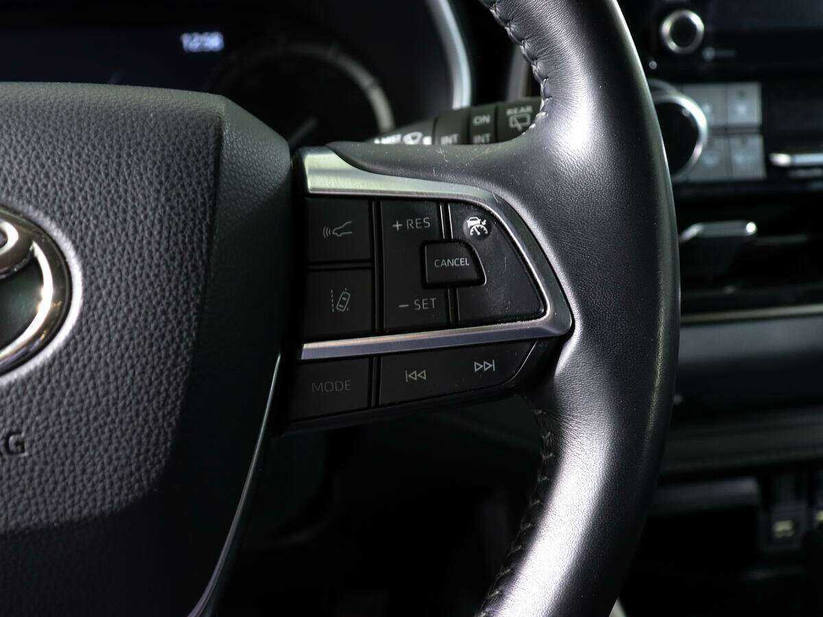 Toyota Highlander с пробегом — 2020 год. Фото: #20