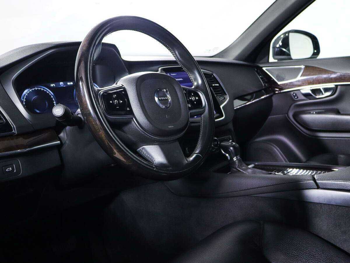 Volvo XC90 с пробегом — 2015 год. Фото: #12