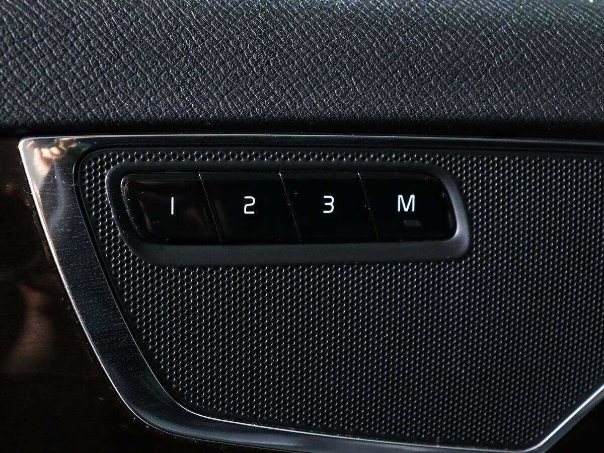 Volvo XC90 с пробегом — 2015 год. Фото: #17