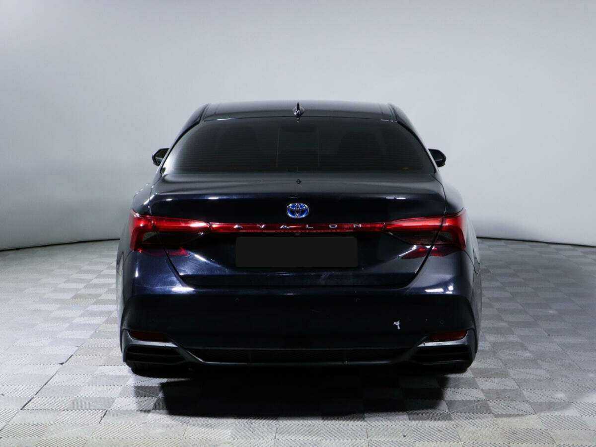 Toyota Avalon с пробегом — 2018 год. Фото: #5