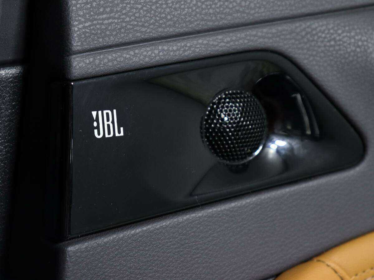 Toyota Avalon с пробегом — 2018 год. Фото: #15