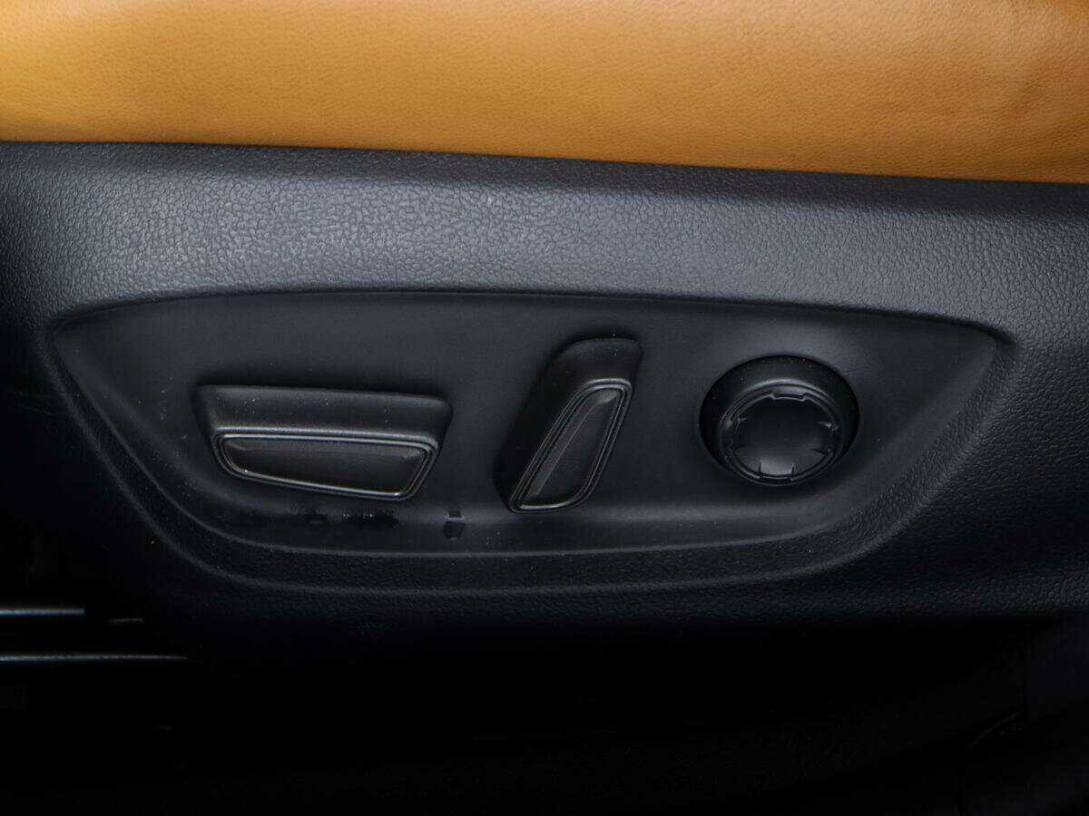 Toyota Avalon с пробегом — 2018 год. Фото: #19