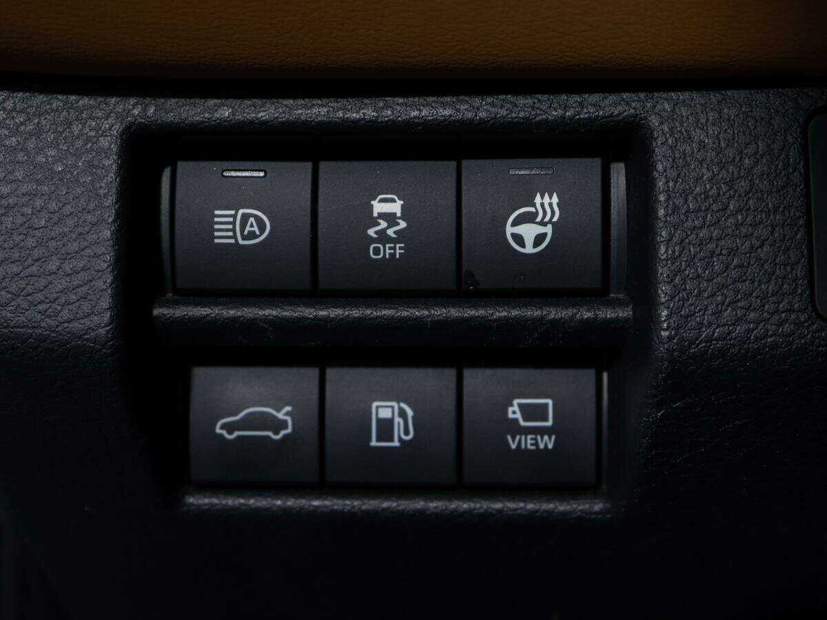 Toyota Avalon с пробегом — 2018 год. Фото: #21