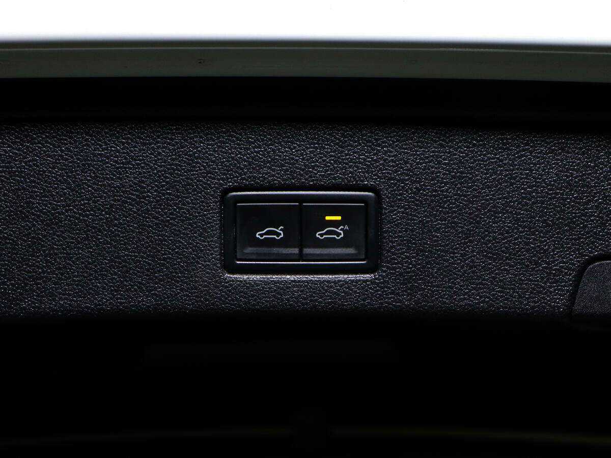 Volkswagen Touareg с пробегом — 2020 год. Фото: #15