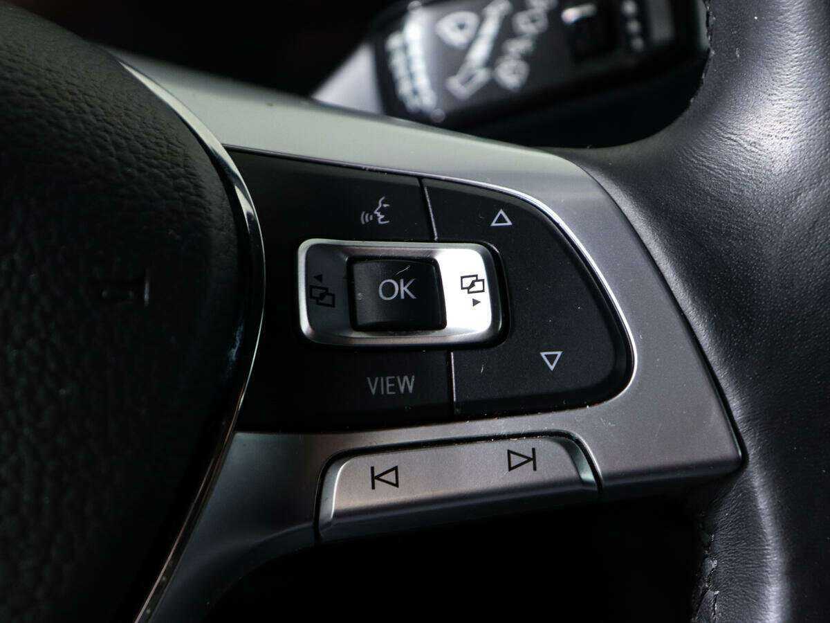 Volkswagen Touareg с пробегом — 2020 год. Фото: #20