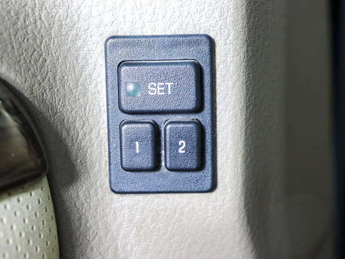 Ford Explorer с пробегом — 2002 год. Фото: #15