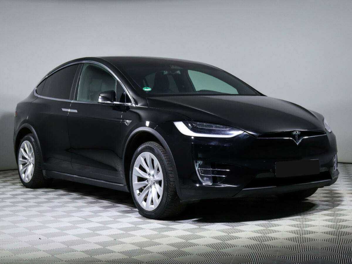 Tesla Model X с пробегом — 2018 год. Фото: #2