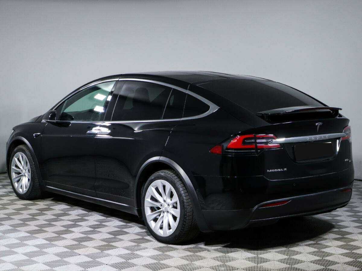 Tesla Model X с пробегом — 2018 год. Фото: #4
