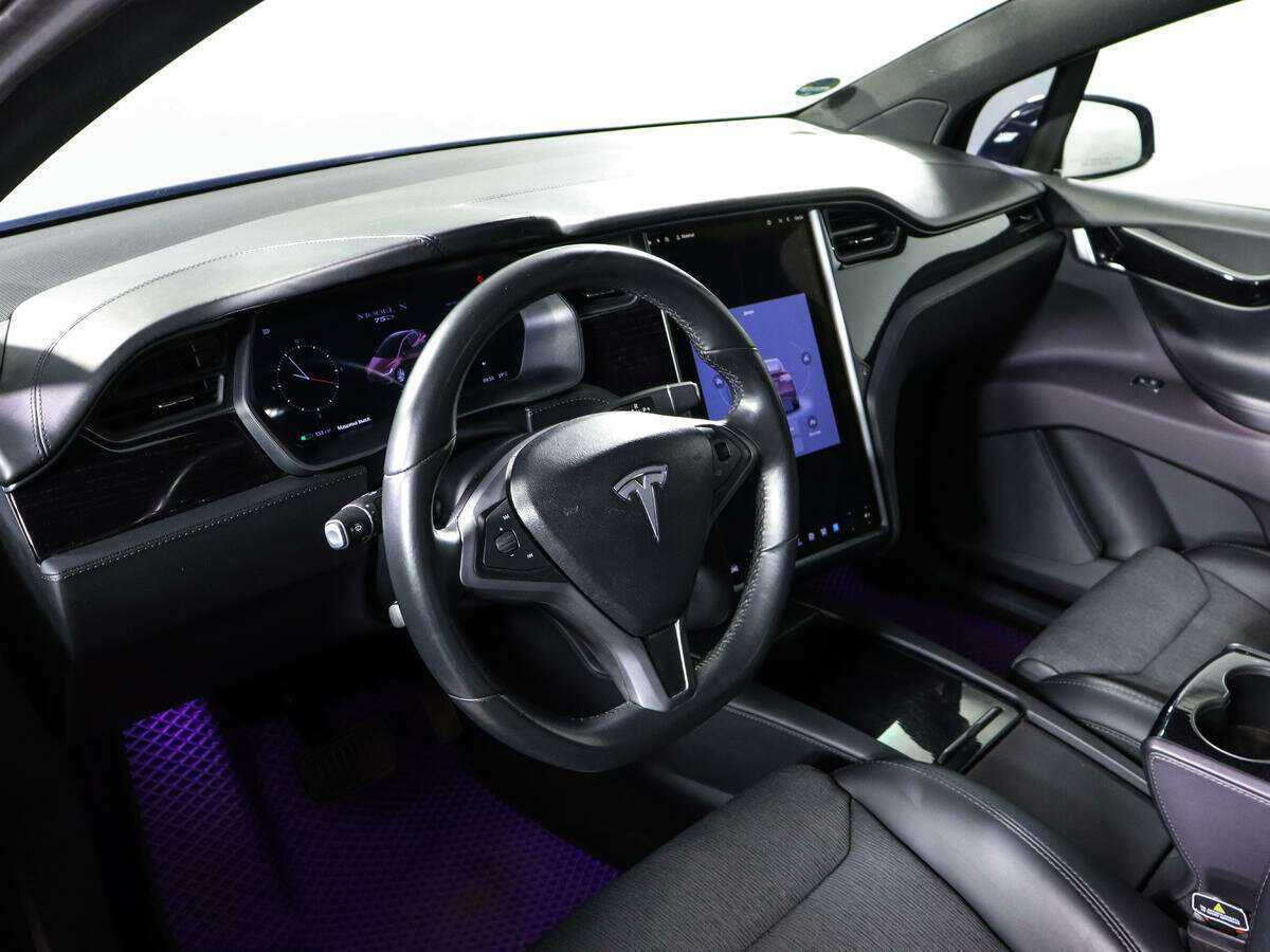 Tesla Model X с пробегом — 2018 год. Фото: #9