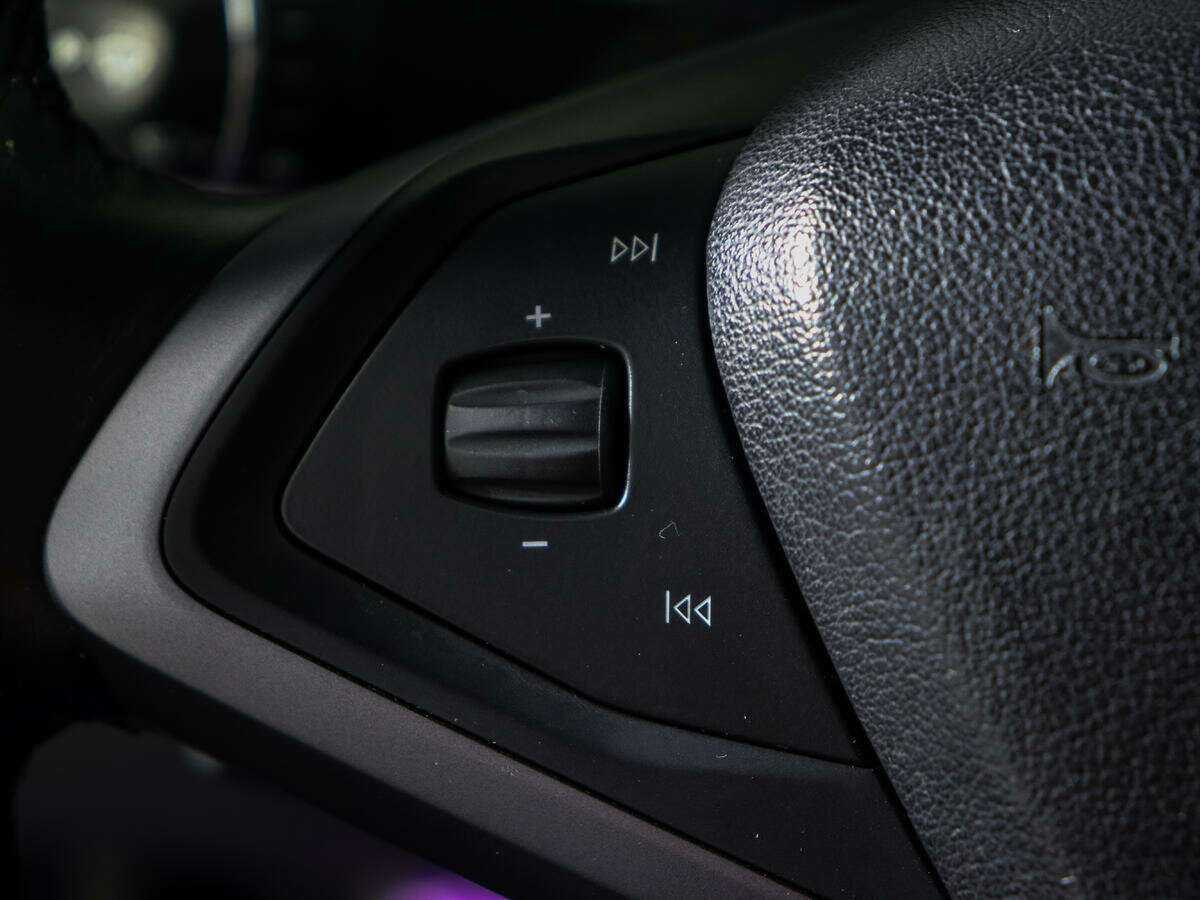 Tesla Model X с пробегом — 2018 год. Фото: #18