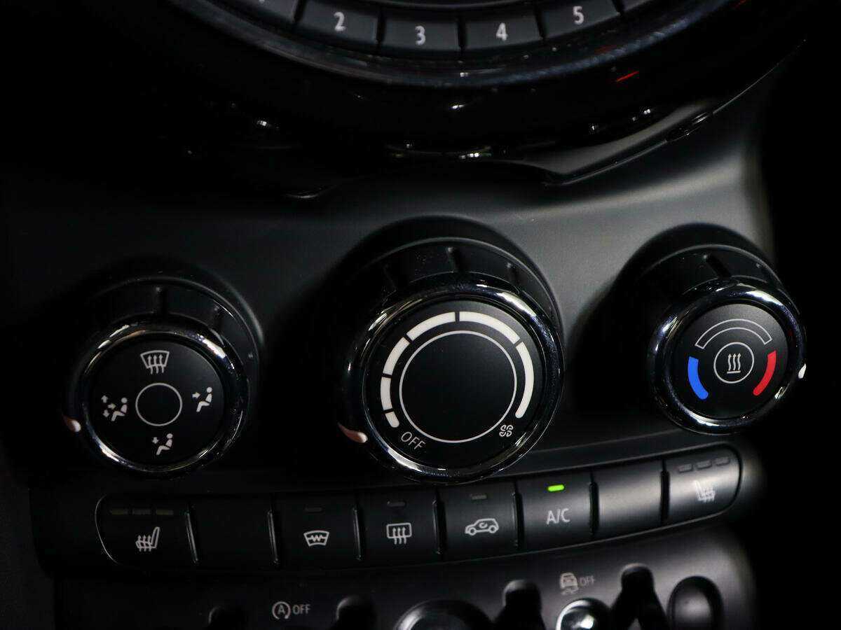 Mini Hatch с пробегом — 2021 год. Фото: #16