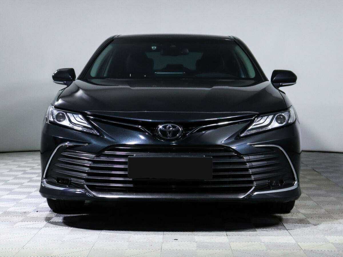 Toyota Camry с пробегом — 2022 год. Фото: #1