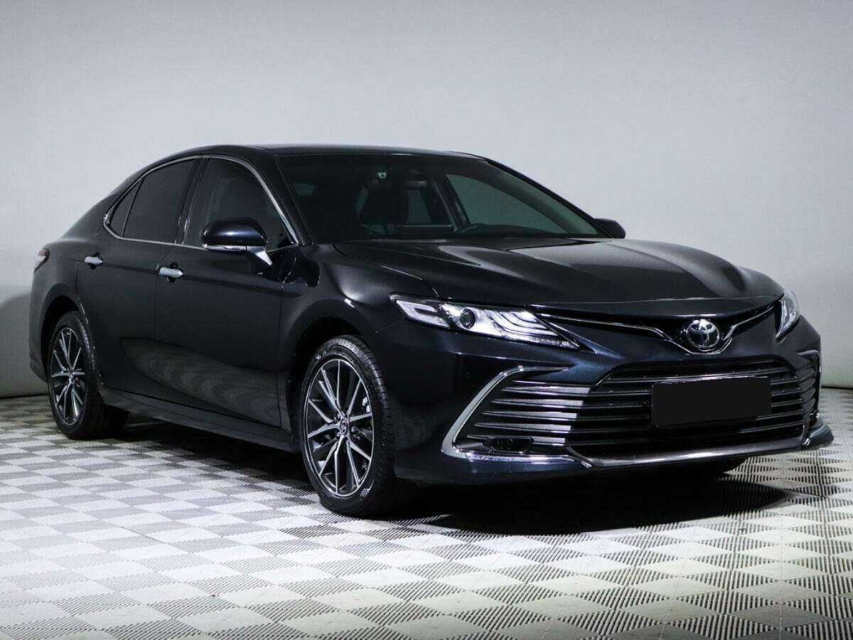 Toyota Camry с пробегом — 2022 год. Фото: #2