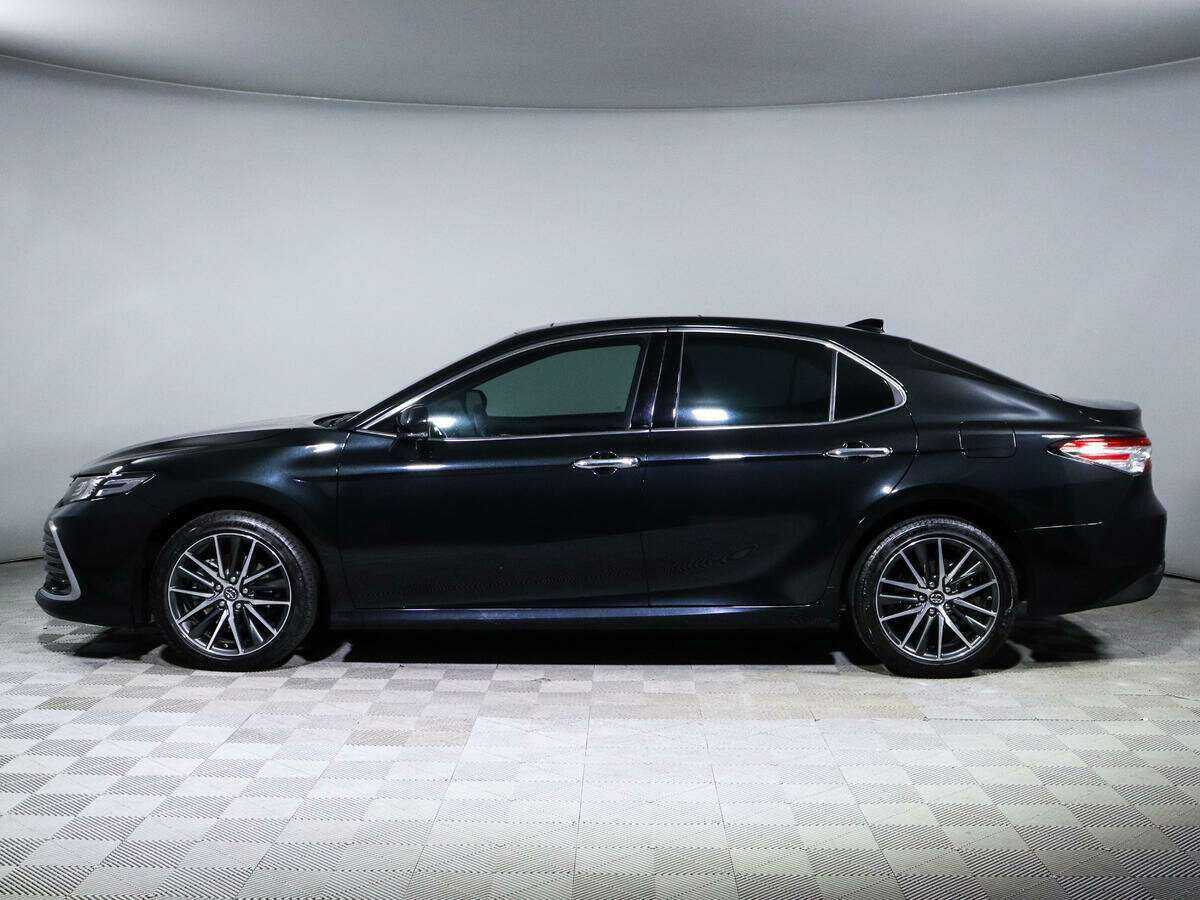 Toyota Camry с пробегом — 2022 год. Фото: #6