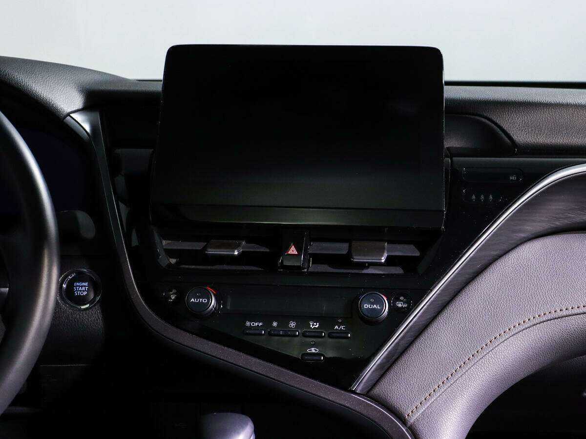 Toyota Camry с пробегом — 2022 год. Фото: #10