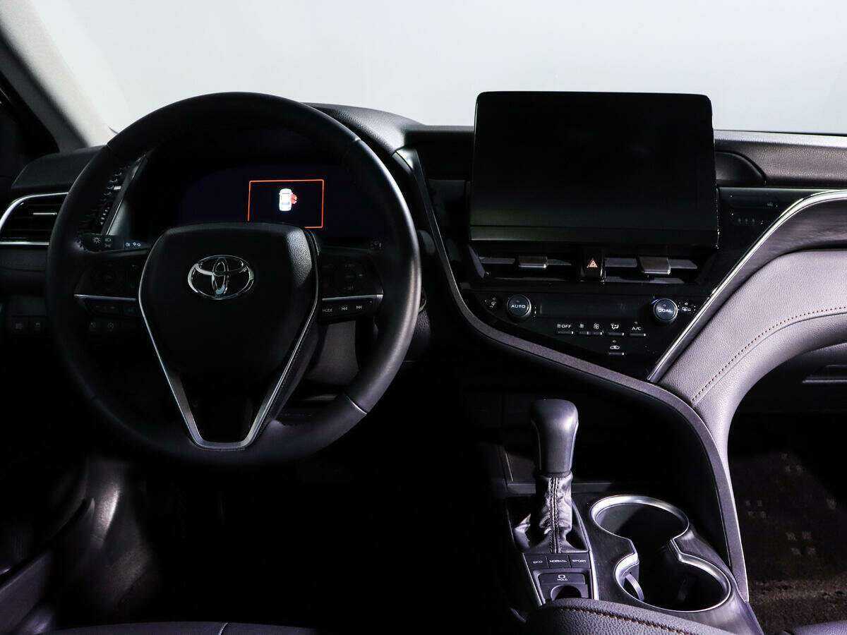 Toyota Camry с пробегом — 2022 год. Фото: #11