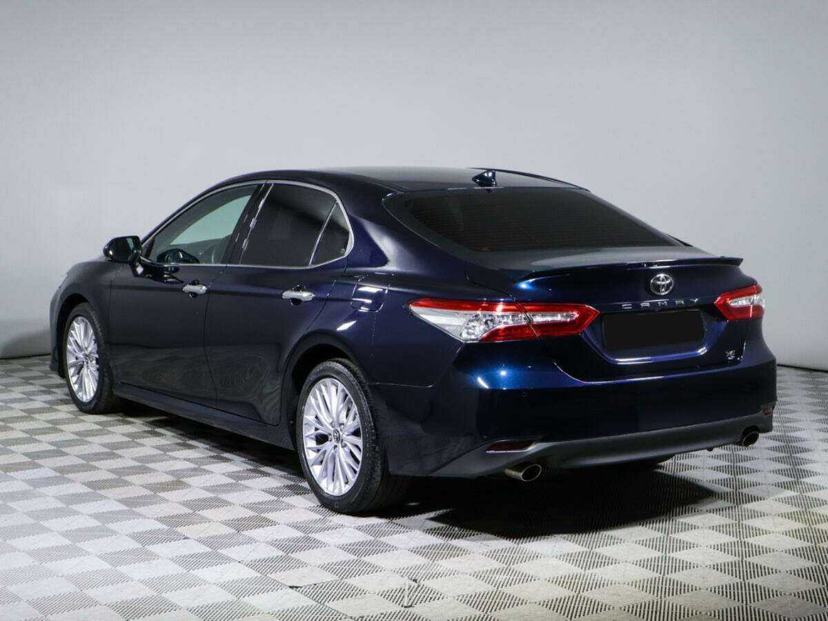 Toyota Camry с пробегом — 2018 год. Фото: #6