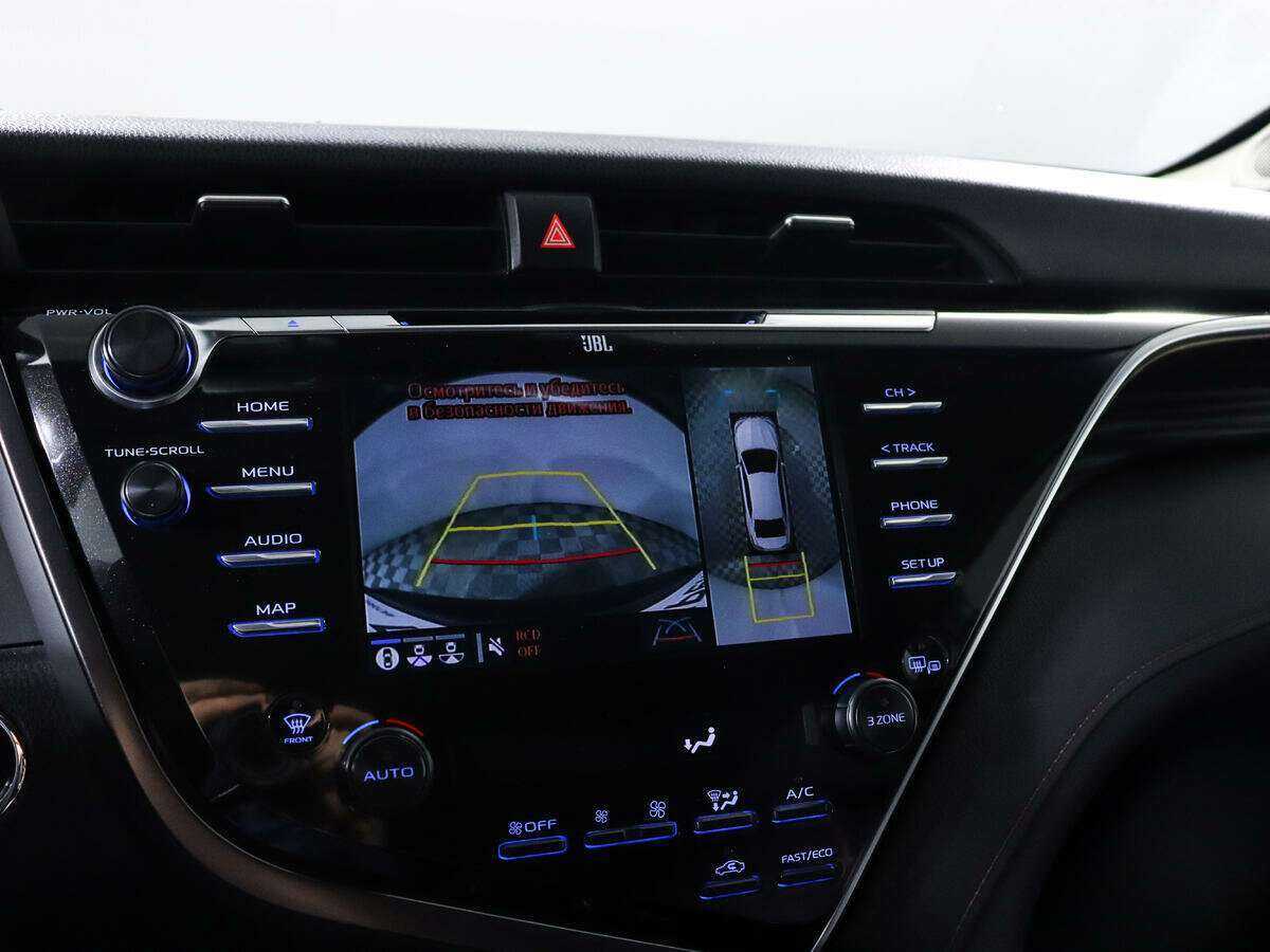 Toyota Camry с пробегом — 2018 год. Фото: #14