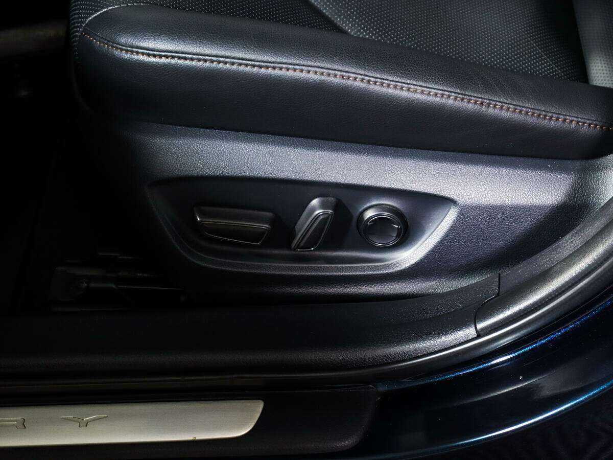 Toyota Camry с пробегом — 2018 год. Фото: #19