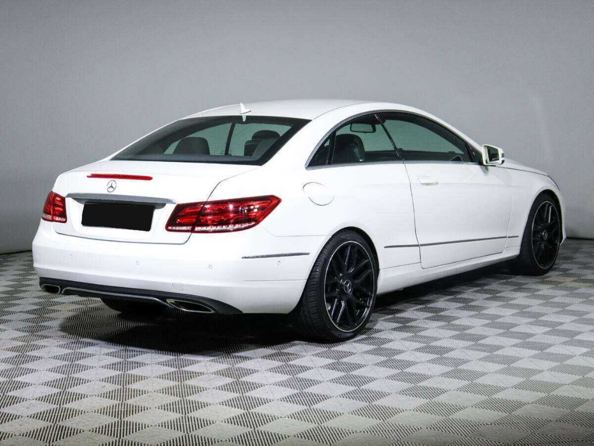 Mercedes-Benz E-Класс с пробегом — 2013 год. Фото: #2