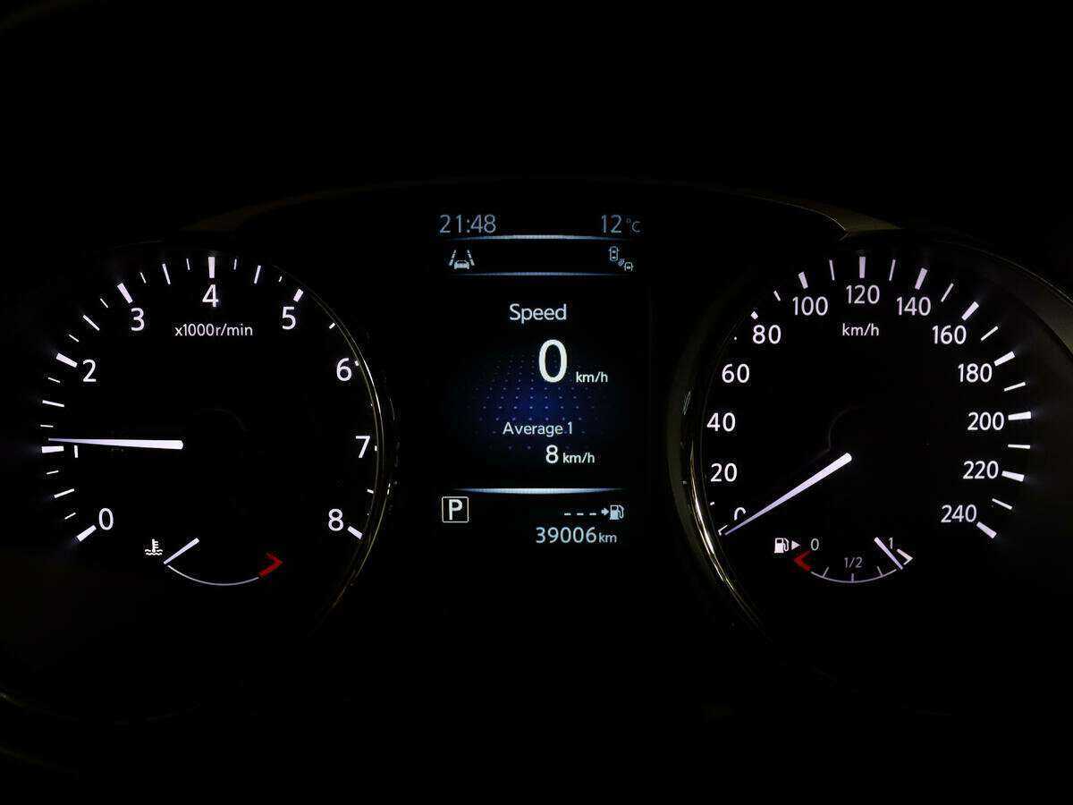 Nissan X-Trail с пробегом — 2015 год. Фото: #7