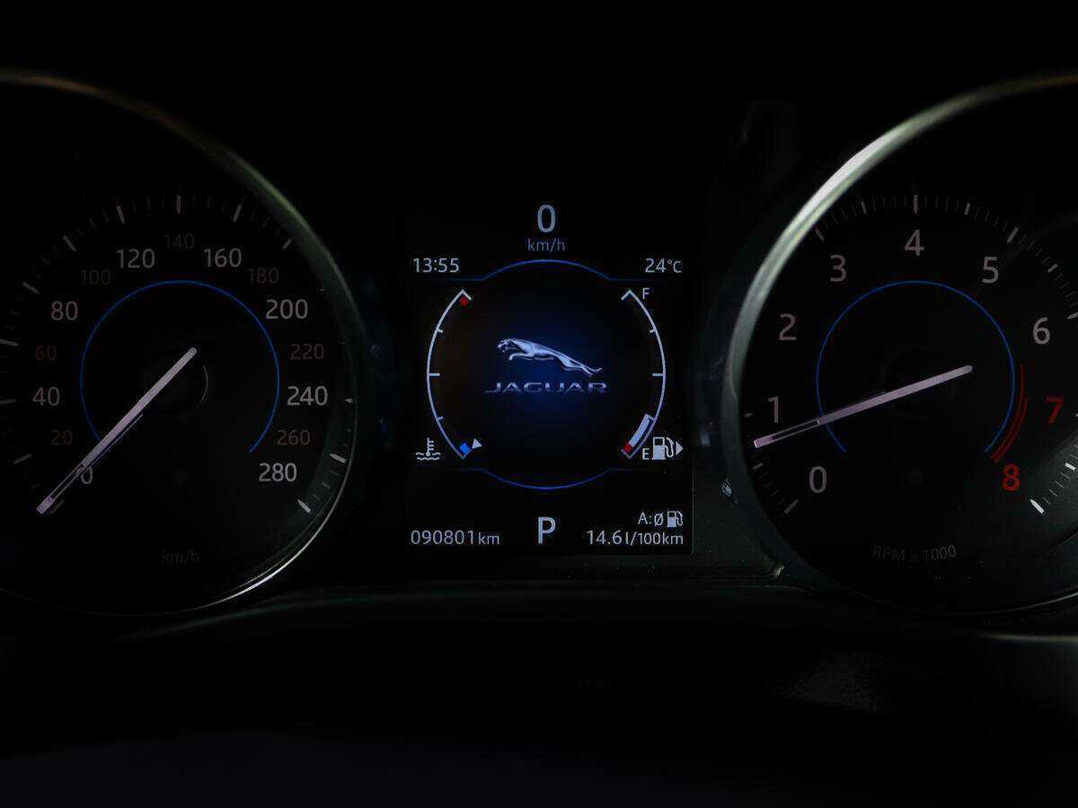 Jaguar F-Pace с пробегом — 2016 год. Фото: #10