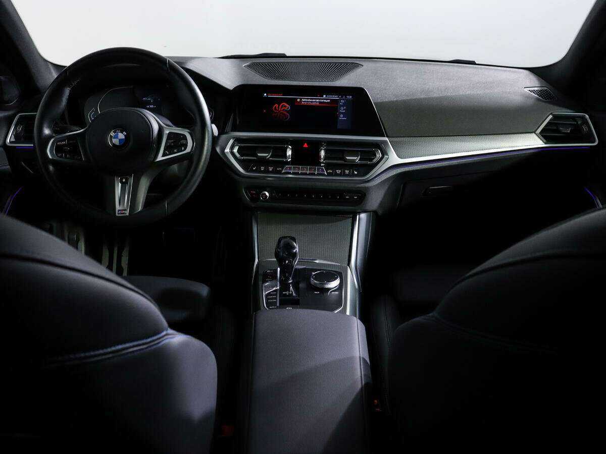 BMW 3 серии с пробегом — 2020 год. Фото: #11