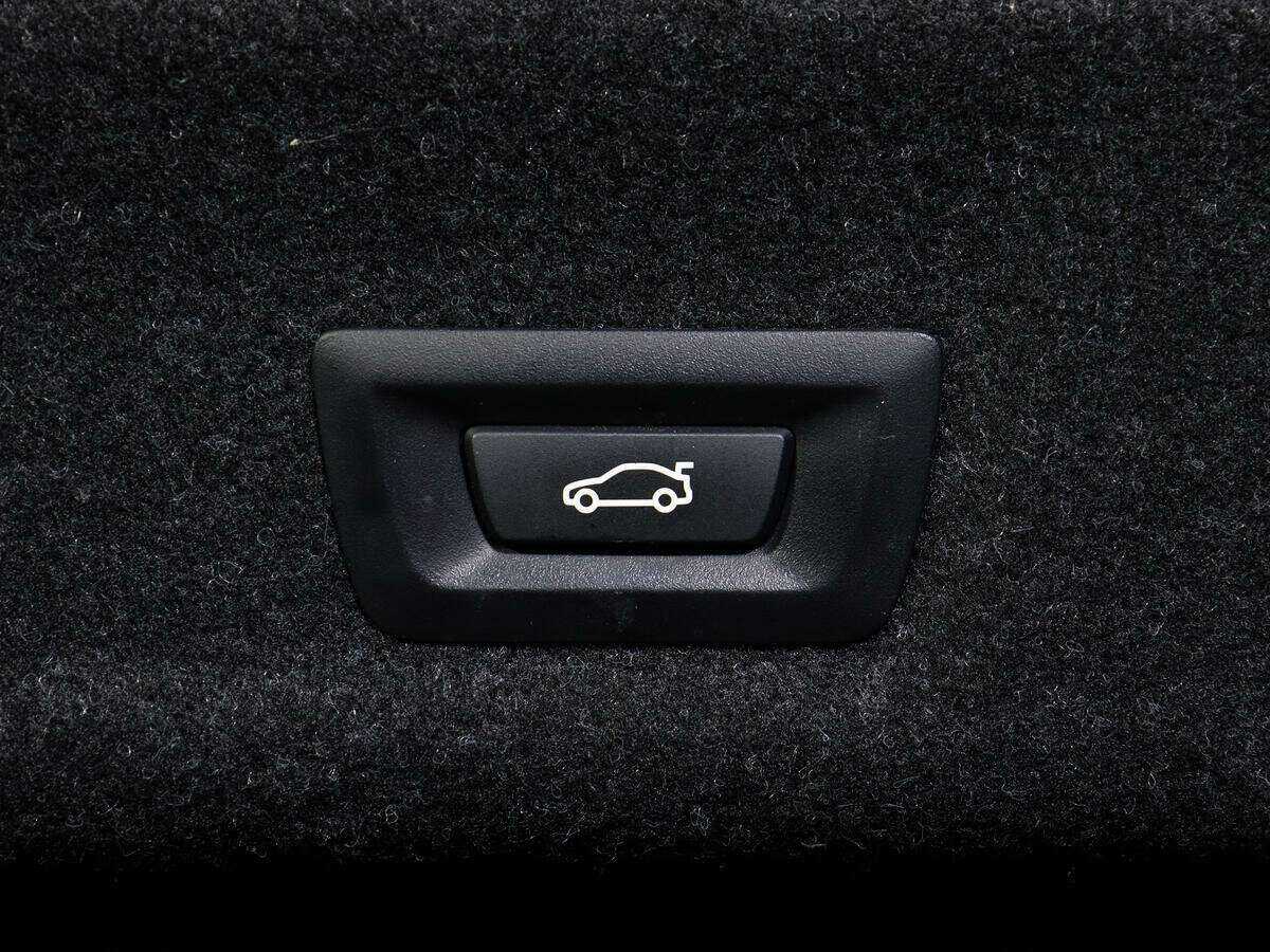 BMW 3 серии с пробегом — 2020 год. Фото: #16