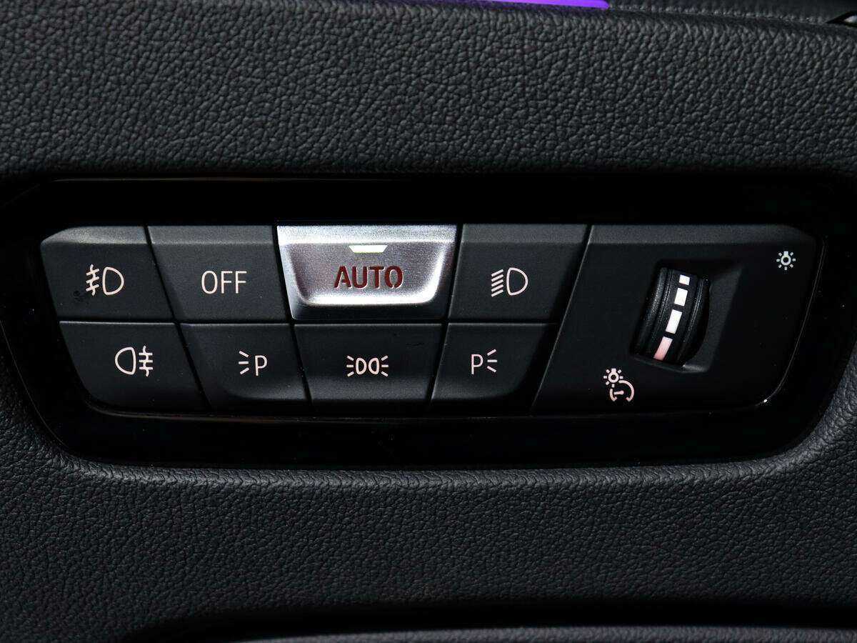 BMW 3 серии с пробегом — 2020 год. Фото: #18