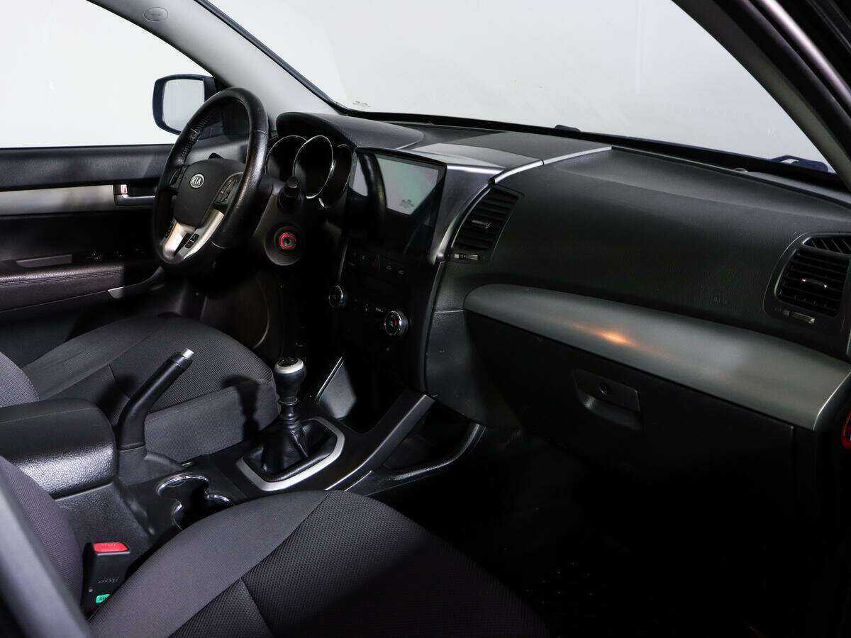 Kia Sorento с пробегом — 2011 год. Фото: #5
