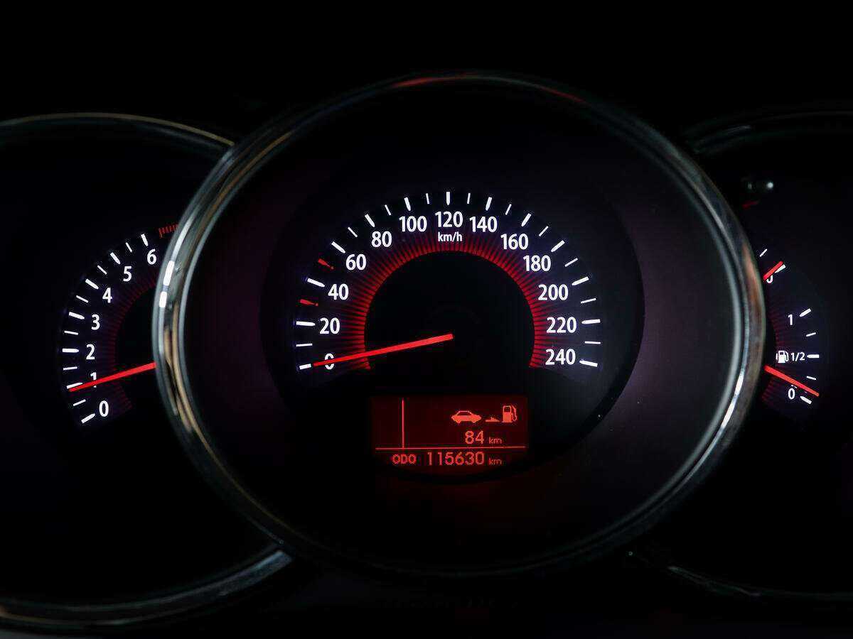 Kia Sorento с пробегом — 2011 год. Фото: #7