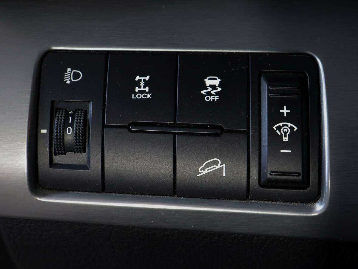 Kia Sorento с пробегом — 2011 год. Фото: #12