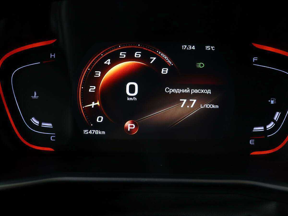 Geely Coolray с пробегом — 2023 год. Фото: #10