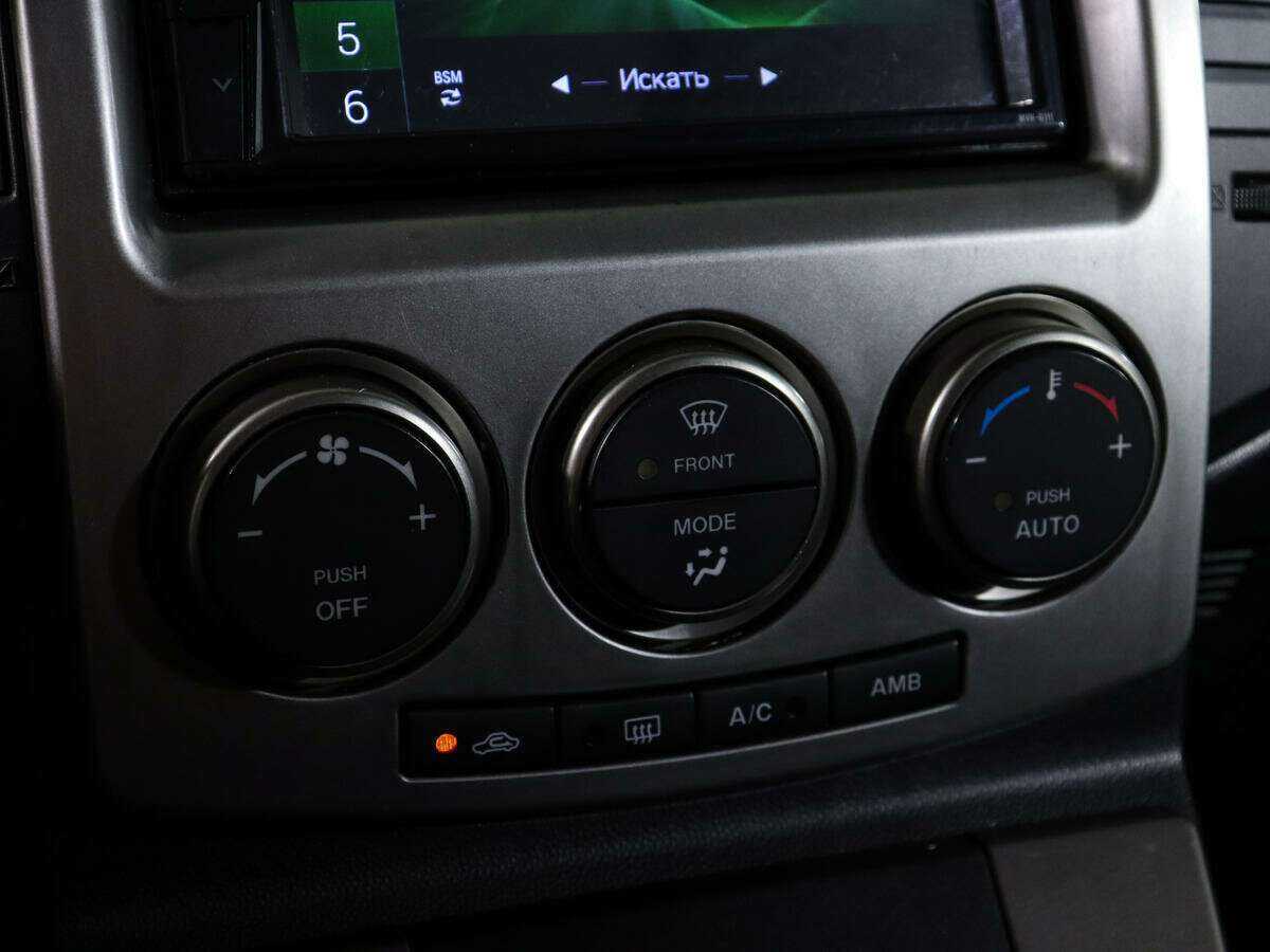 Mazda 5 с пробегом — 2008 год. Фото: #19