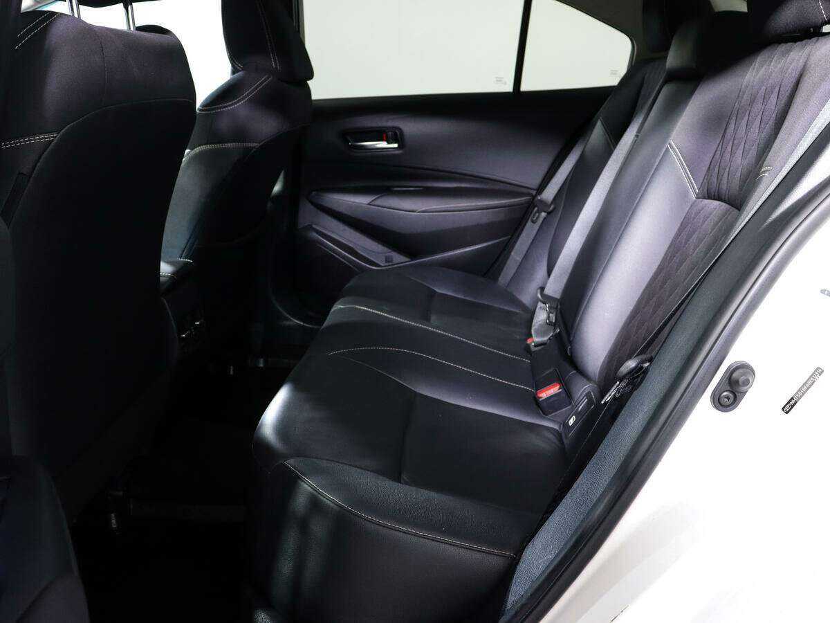 Toyota Corolla с пробегом — 2019 год. Фото: #6